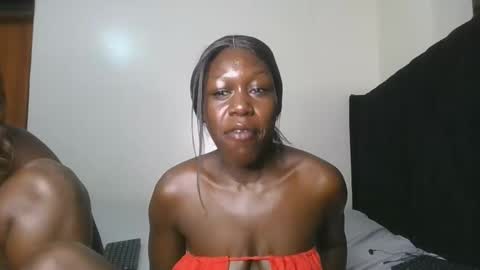Snapshot of hot_petite1 chatting on April 2026 03:46:01 PM Hot petite online show from April 2026 03:46:01 PM