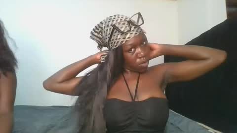 Snapshot of hot_petite1 chatting on April 2026 09:04:02 PM Hot petite online show from April 2026 09:04:02 PM