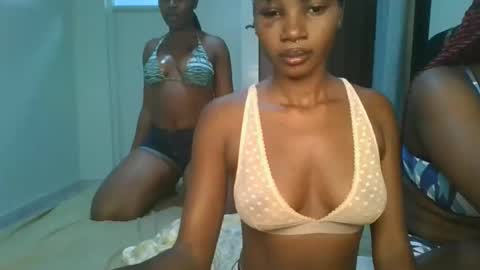 Snapshot of hot_petite1 chatting on April 2026 08:58:02 PM Hot petite online show from April 2026 08:58:02 PM