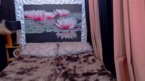 Snapshot of hot_pleasure_cock chatting on December 2025 05:42:02 PM Julli Anna online show from December 2025 05:42:02 PM