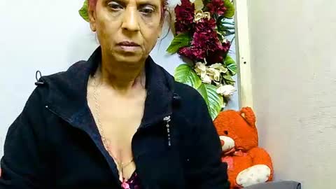 hot queen online show from June 2026 08:50:01 AM