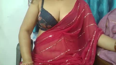 Snapshot of hot_queenn chatting on April 2026 09:25:02 AM kinjal online show from April 2026 09:25:02 AM