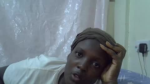 RAYLAH online show from May 2026 06:09:01 PM