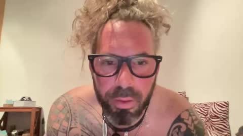 Snapshot of hot_sex83 chatting on February 2025 06:46:01 PM letmedoo2 online show from February 2025 06:46:01 PM