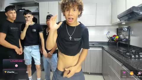 Vanesa Oliver and Andrew online show from October 2025 11:35:01 PM