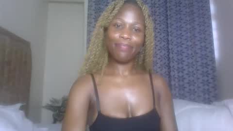 Snapshot of hot_sexxy_darlin chatting on April 2026 11:04:02 AM Bellah online show from April 2026 11:04:02 AM