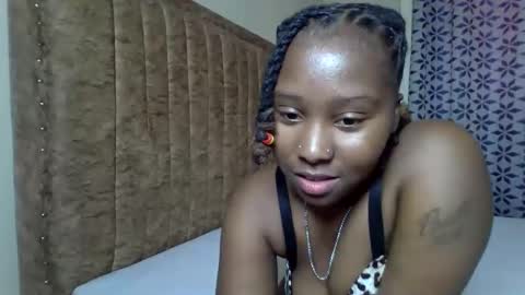 Snapshot of hot_sexy_queen chatting on April 2026 02:33:01 PM Bellah online show from April 2026 02:33:01 PM