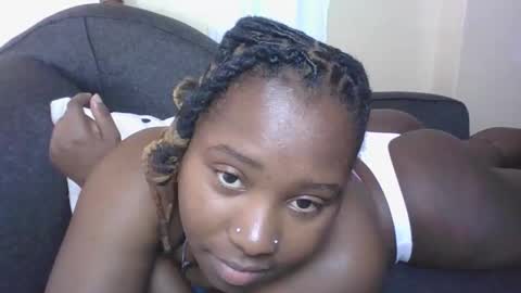 Snapshot of hot_sexy_queen chatting on April 2026 12:54:02 PM Bellah online show from April 2026 12:54:02 PM
