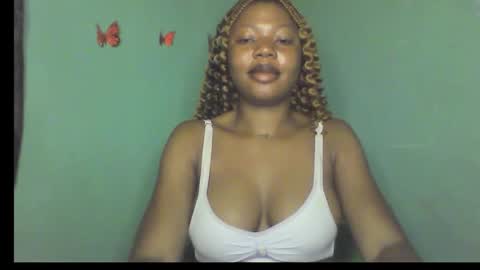 Snapshot of hot_stellaa chatting on October 2025 07:18:02 AM Stella online show from October 2025 07:18:02 AM