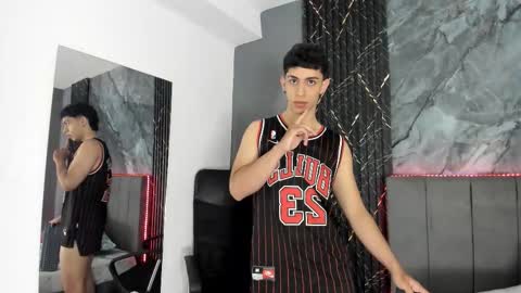 Hot Summer Boy online show from March 2026 11:36:01 AM