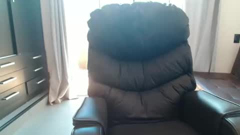 Snapshot of hot_wiffe chatting on February 2025 06:51:01 PM couple without tabus online show from February 2025 06:51:01 PM