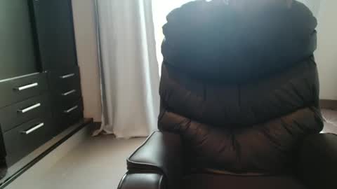 Snapshot of hot_wiffe chatting on February 2025 05:47:02 PM couple without tabus online show from February 2025 05:47:02 PM