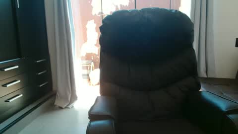 Snapshot of hot_wiffe chatting on March 2025 01:57:02 PM couple without tabus online show from March 2025 01:57:02 PM