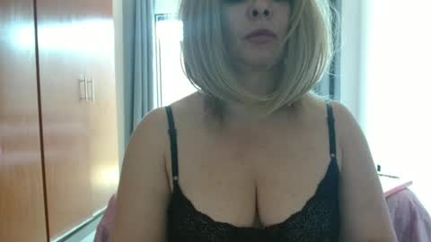 Snapshot of hot_wiffe chatting on September 2025 03:39:02 PM couple without tabus online show from September 2025 03:39:02 PM