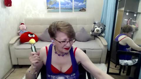 Snapshot of hot_woman04 chatting on April 2026 07:10:01 PM Sofia online show from April 2026 07:10:01 PM