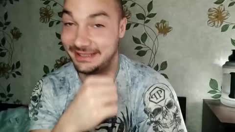 Kristiyan online show from March 2026 08:04:02 PM