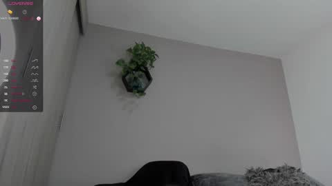 Snapshot of hotay_ chatting on December 2024 09:30:02 PM Andrew xdres08 online show from December 2024 09:30:02 PM