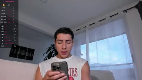 Snapshot of hotay_ chatting on January 2025 10:41:02 PM Andrew xdres08 online show from January 2025 10:41:02 PM