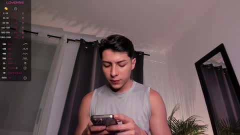 Snapshot of hotay_ chatting on February 2025 01:12:02 AM Andrew xdres08 online show from February 2025 01:12:02 AM