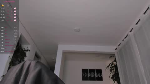 Snapshot of hotay_ chatting on October 2025 01:45:01 AM Andrew xdres08 online show from October 2025 01:45:01 AM