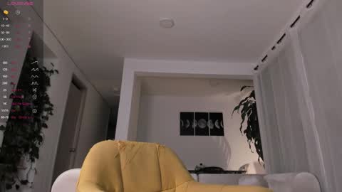 Snapshot of hotay_ chatting on October 2025 11:25:01 PM Andrew xdres08 online show from October 2025 11:25:01 PM