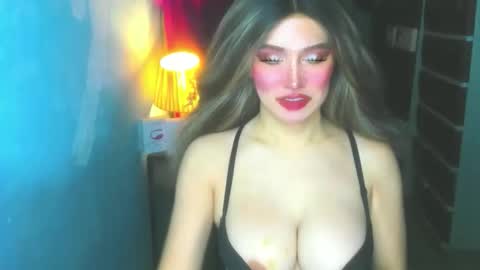 Snapshot of hotbabe_tanya chatting on May 2026 02:38:02 AM T A N Y A online show from May 2026 02:38:02 AM