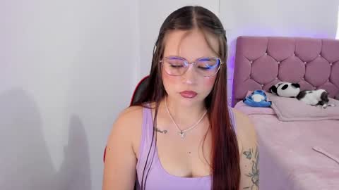 Snapshot of hotbbcwife chatting on April 2026 08:26:01 PM lesly and ander online show from April 2026 08:26:01 PM