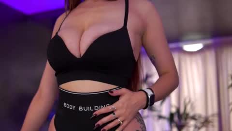 Snapshot of hotbustybabex chatting on October 2025 09:17:01 AM Anais online show from October 2025 09:17:01 AM