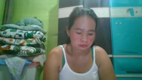 Snapshot of hotchicks4uxx chatting on February 2025 04:03:02 AM hotchicks4uxx online show from February 2025 04:03:02 AM