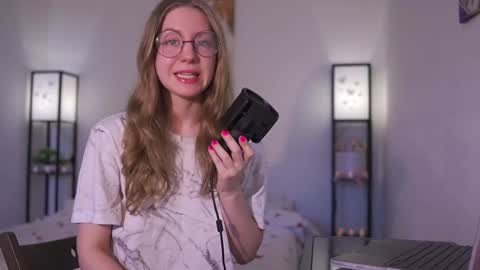 Snapshot of hotchillylovers chatting on February 2025 09:44:01 AM NICK AND NORA online show from February 2025 09:44:01 AM