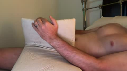 Snapshot of hotdadinshower chatting on July 2026 08:22:01 PM HotDadInShower online show from July 2026 08:22:01 PM