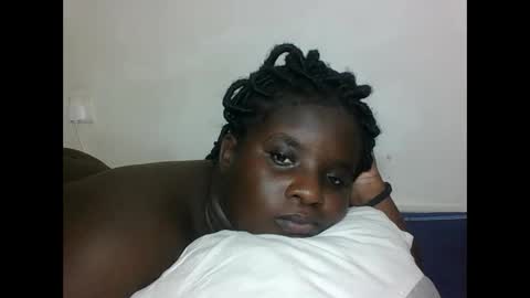 Snapshot of hotebbbyy chatting on November 2025 12:33:01 AM EBBY online show from November 2025 12:33:01 AM