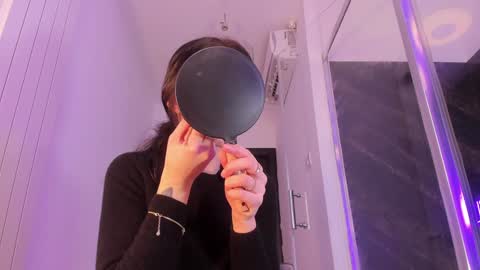 hotfallingdevil online show from March 2026 04:51:02 AM