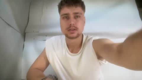Snapshot of hotgentleman_3003 chatting on July 2026 04:39:33 PM William online show from July 2026 04:39:33 PM
