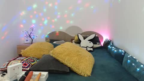 hotgirlkarina online show from November 2025 05:06:01 AM