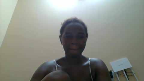 Snapshot of hotgodees chatting on December 2025 01:14:01 AM Queen online show from December 2025 01:14:01 AM