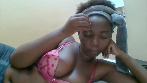 Snapshot of hotgodees chatting on January 2026 07:11:01 PM Queen online show from January 2026 07:11:01 PM