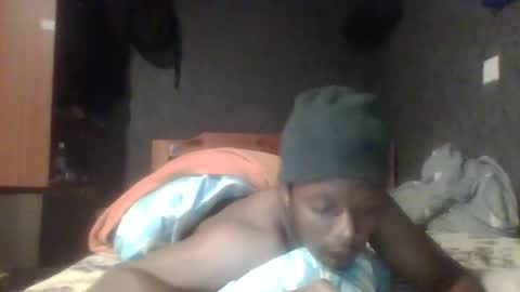 Snapshot of hotguyy001 chatting on February 2025 05:20:02 AM hotguyy001 online show from February 2025 05:20:02 AM