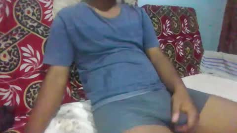 hotguyy001 online show from February 2026 03:13:01 AM