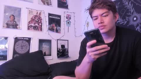 Snapshot of hothoneychile chatting on October 2025 02:42:02 PM Sam and Nico online show from October 2025 02:42:02 PM