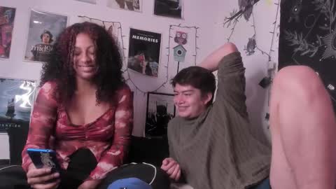 Snapshot of hothoneychile chatting on November 2025 03:11:02 PM Sam and Nico online show from November 2025 03:11:02 PM