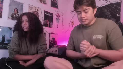 Snapshot of hothoneychile chatting on November 2025 04:01:02 AM Sam and Nico online show from November 2025 04:01:02 AM