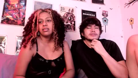 Snapshot of hothoneychile chatting on February 2026 03:11:01 AM Sam and Nico online show from February 2026 03:11:01 AM