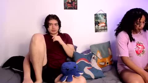 Snapshot of hothoneychile chatting on June 2026 04:17:02 AM Sam and Nico online show from June 2026 04:17:02 AM
