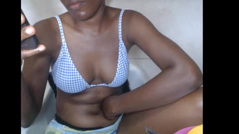 hotjessie0 online show from November 2025 07:40:01 AM