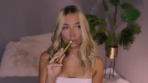 Snapshot of hotjessxx chatting on July 2026 06:33:02 AM Maria online show from July 2026 06:33:02 AM