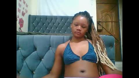 LOYCE online show from November 2025 11:04:02 PM