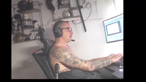 hotkinkytat online show from April 2026 11:00:02 AM