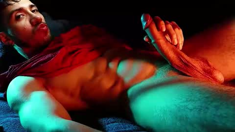 Hotlatinking online show from December 2025 02:28:01 AM