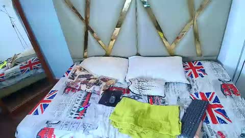 hotlittlechill online show from January 2025 04:12:02 PM